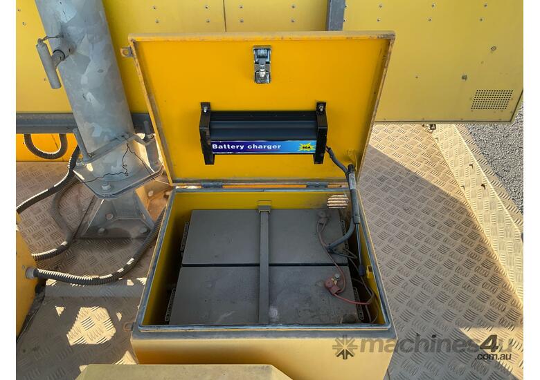 caption 2014 Safe Roads F1504001 VMS Board (Trailer Mounted)
