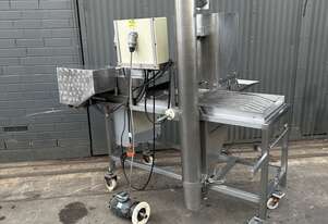 Stainless FOOD PROCESSING CRUMBING MACHINE auger hopper mesh conveyor cooler