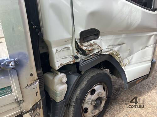 caption 2020 Mitsubishi Canter 515 Table Top