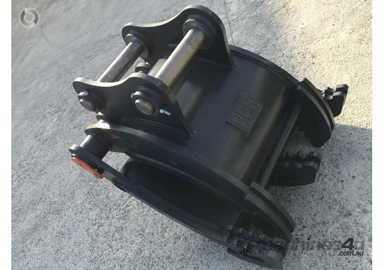 caption BETTA BILT BUCKETS 12 TONNE MANUAL GRABS