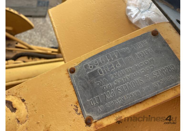 Cranvel Mini Backhoe