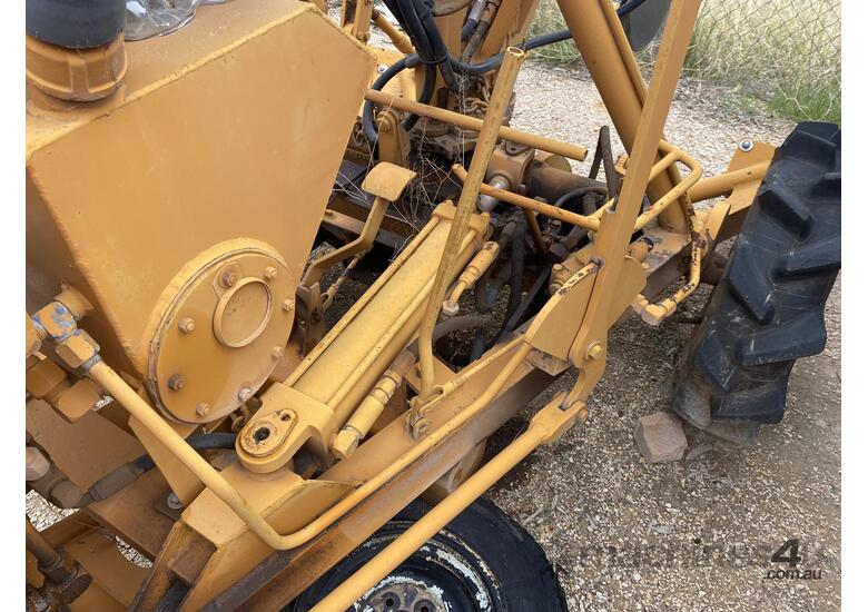 Cranvel Mini Backhoe