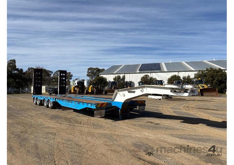 Drake 4x4 Low Loader Full Widener