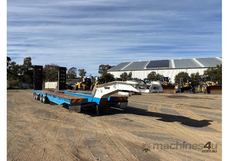 Drake 4x4 Low Loader Full Widener