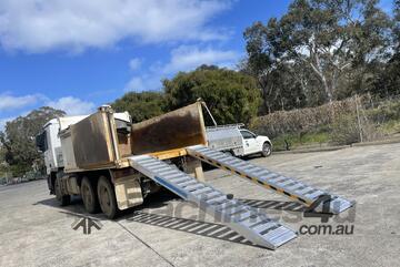 3.7m 3Tonne Heavy Duty Rubber Tyre,Rubber Track Machinery Loading Ramps