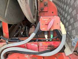 1999 International ACCO 2350G Tanker - picture2' - Click to enlarge