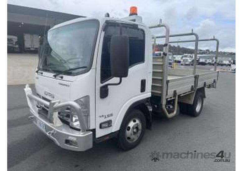 2017 Isuzu Npr 45 155