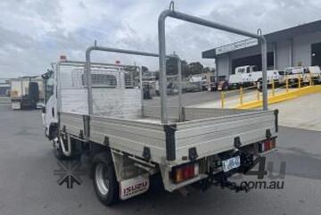 Isuzu 2017   Npr 45 155