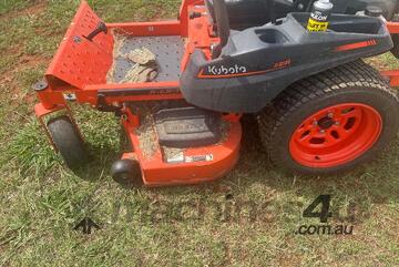 Kubota   Zero turn