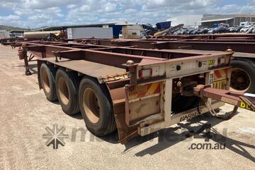 2007 Barker Heavy Duty Tri Axle Tri Axle Skel Trailer