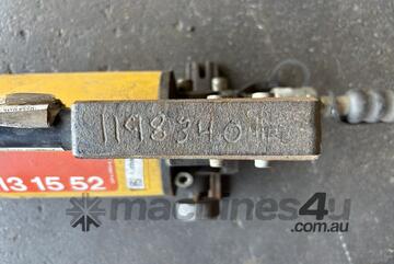 *UNRESERVED* Enerpac Cylinder Hand Pump - 2 Speed - P80