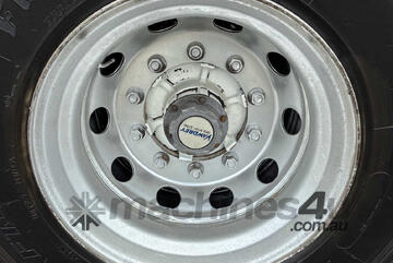 2010 Vawdrey VBS3 Tri Axle Flat Top Curtainsider A Trailer