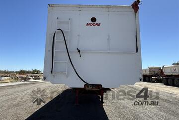 2011 MOORE 10.4 METRE TOA TIPPER