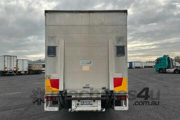 2014 Mitsubishi Fuso Fighter 1024 Curtainsider