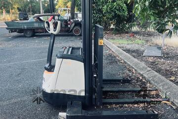 Crown Cheap   Walkie Stackers