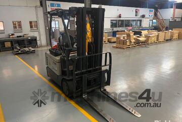 Crown SC2000 Electric Forklift