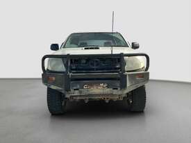 2011 Toyota Hilux SR Diesel - picture2' - Click to enlarge