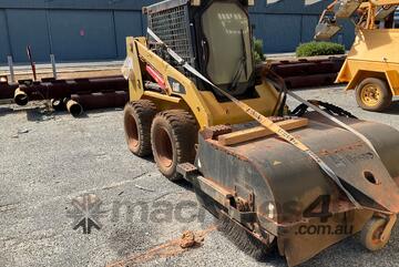 Caterpillar Wheeled Skid Steer