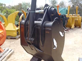 5 Finger Manual Grab Suit 30-40 Tonner - picture1' - Click to enlarge