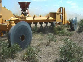 Savannah 510 Magnum 10 Disk One-Way Plow - picture2' - Click to enlarge