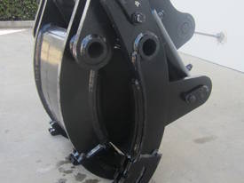 Hydraulic Rock Grab  to suit 3-4t Excavators - picture0' - Click to enlarge