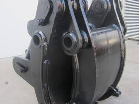 Hydraulic Rock Grab  to suit 3-4t Excavators - picture1' - Click to enlarge