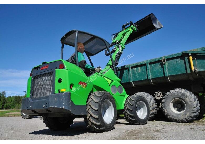 caption New Avant General Purpose Bucket