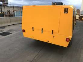 SULLAIR 375DPQ 375CFM MOBILE DIESEL AIR COMPRESSOR - picture1' - Click to enlarge