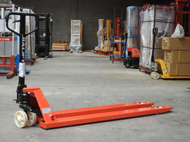 Length 1800mm long hand pallet truck/jack fork width 520mm capacity 2t - picture0' - Click to enlarge