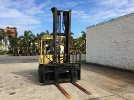 LPG 4T Forklift - picture0' - Click to enlarge