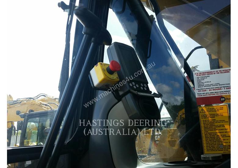 caption CATERPILLAR 320DRR Track Excavators