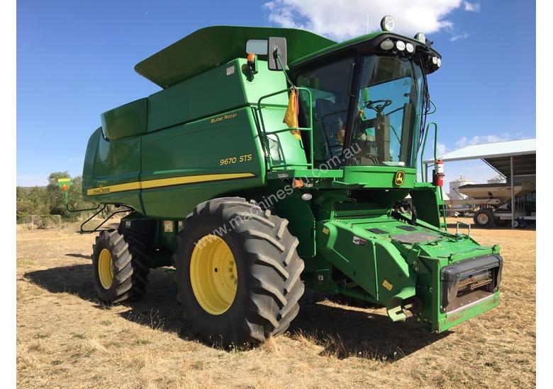 caption John Deere 9670 STS Header(Combine) Harvester/Header