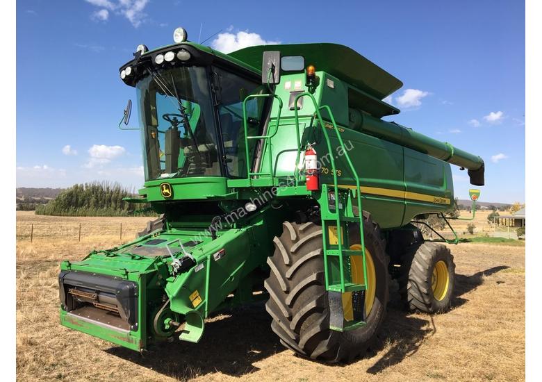 caption John Deere 9670 STS Header(Combine) Harvester/Header