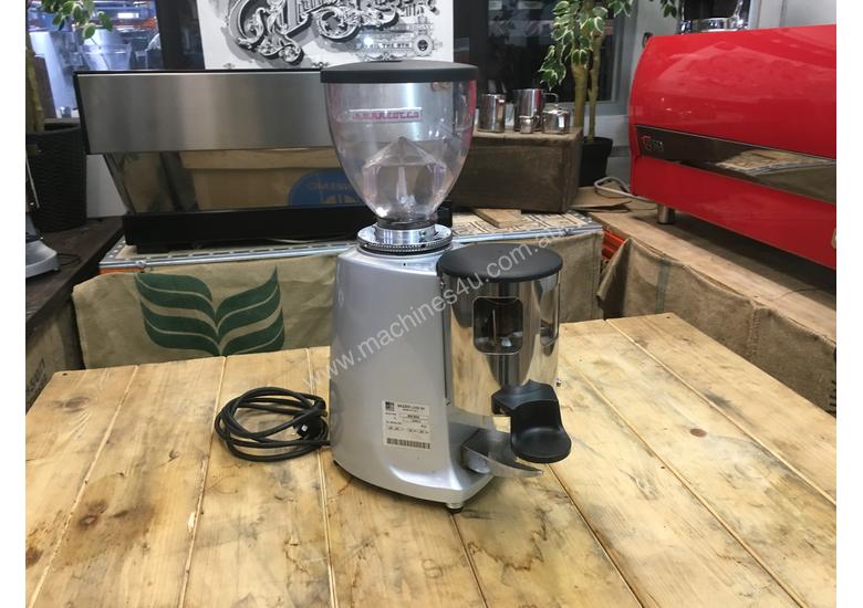 Used mazzer MINI MANUAL Coffee Grinder in , Listed on Machines4u