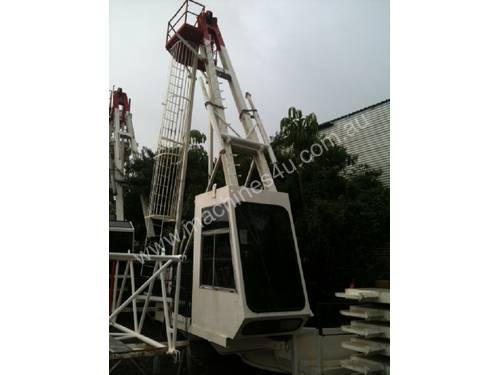 2009 FAVELLE FAVCO M120RX TOWER CRANE