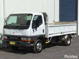 2002 Mitsubishi Canter FE647 - picture2' - Click to enlarge