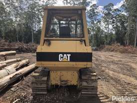 2002 Caterpillar D4G - picture2' - Click to enlarge
