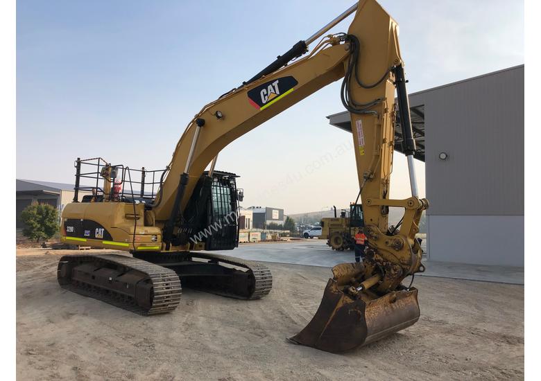 caption Caterpillar 329DL