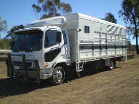 Fuso FK600 Fighter Stock/Cattle crate Truck - picture1' - Click to enlarge