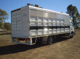 Fuso FK600 Fighter Stock/Cattle crate Truck - picture2' - Click to enlarge