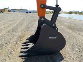 2018 Doosan DX225LC 600mm Pads - picture1' - Click to enlarge