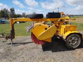 Sewell TB2000E Tow broom - picture2' - Click to enlarge