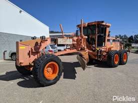 1998 Caterpillar 140H - picture2' - Click to enlarge