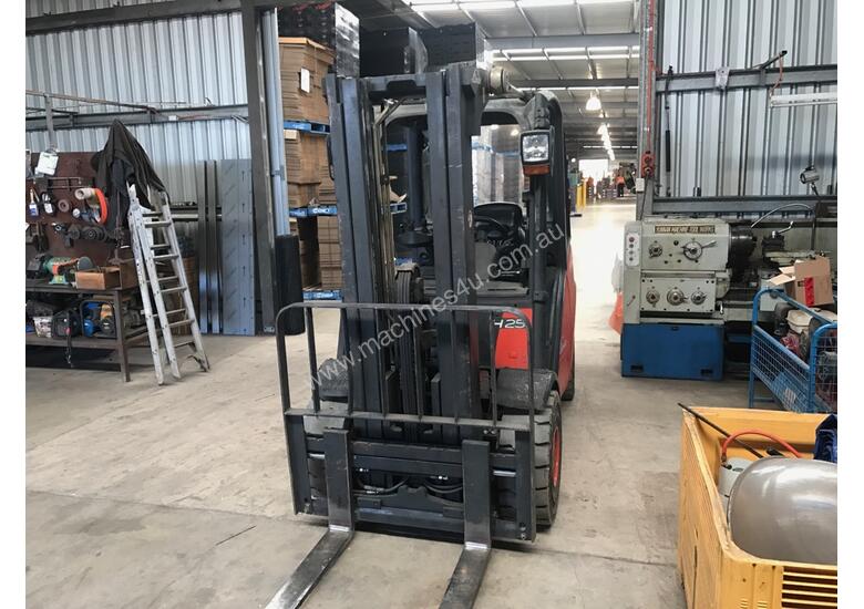 caption Linde 2.5ton forklift for Sale