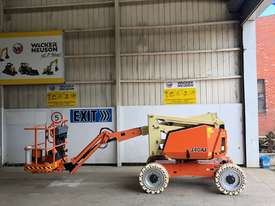JLG 340AJ KNUCKLE BOOM LIFT - picture2' - Click to enlarge