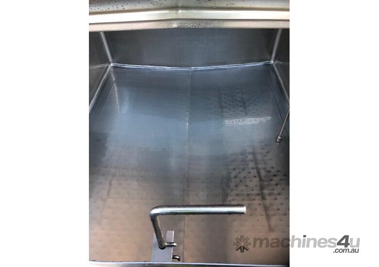 caption Stainless Steel Tank 1,350ltr - Dimple Jacketed And Insulated