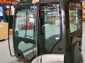 Hitachi ZX470-5 Cabin - picture0' - Click to enlarge