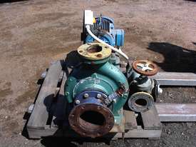 Water pump Southern Cross - picture1' - Click to enlarge