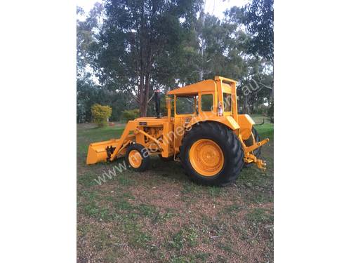 Chamberlain 306 Tractor with 354 Engine