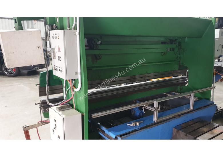 Used 1998 Hydrabend /Kleen 60Ton Press Brake Hydraulic Press Brake in